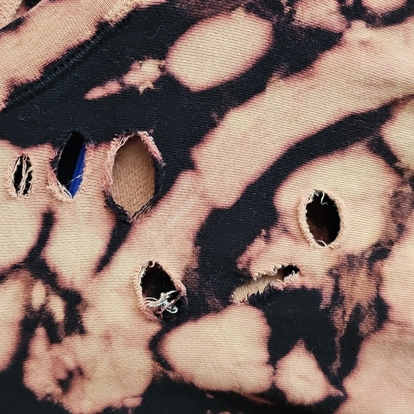 Gilded Intent Womens Xlg distressed tie dye sweatshirt. Super pretty & oversized - Picture 8 of 9